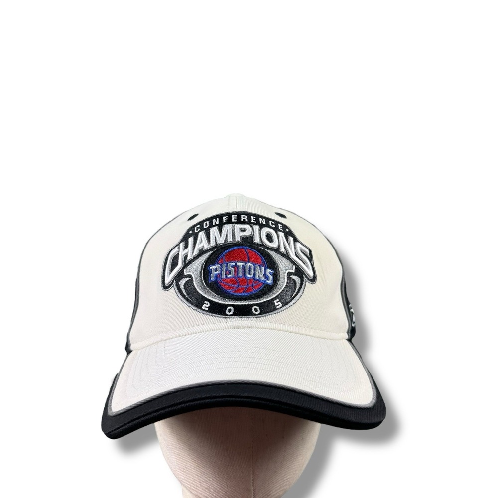 VTG Reebok NBA Detroit Pistons 2005 Eastern Conference Champions Hat EUC MINT